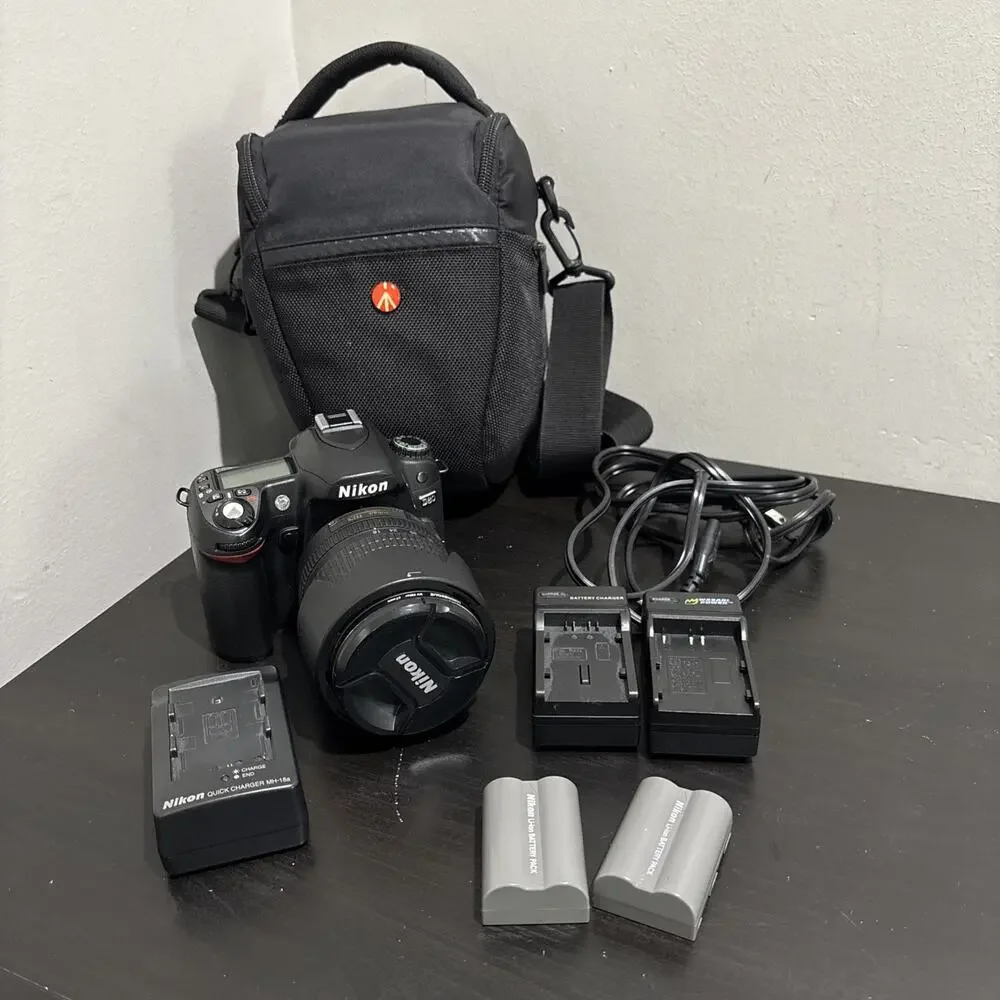 FOR PARTS Nikon D80, Nikkor 18-105 Lens & Accessories- Powers On w/ Error Code